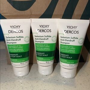 Vichy Dercos Selenium Sulfide Anti-Dandruff Shampoo - White and Green